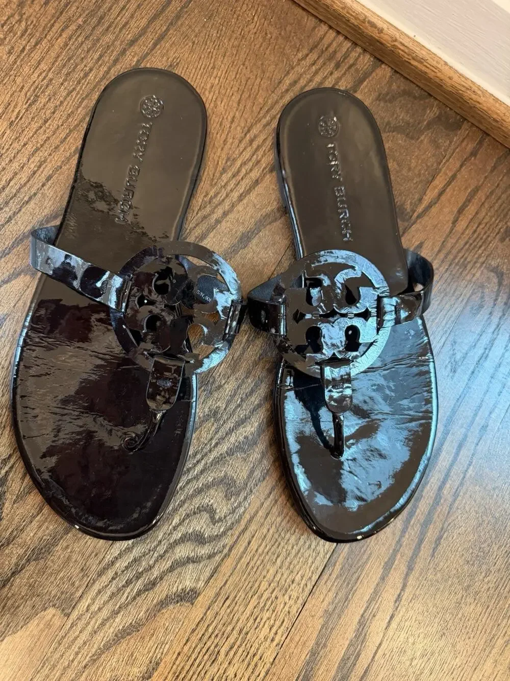 Tory Burch Miller Thong Sandal Women's Sz 9.5 Black patent Leather